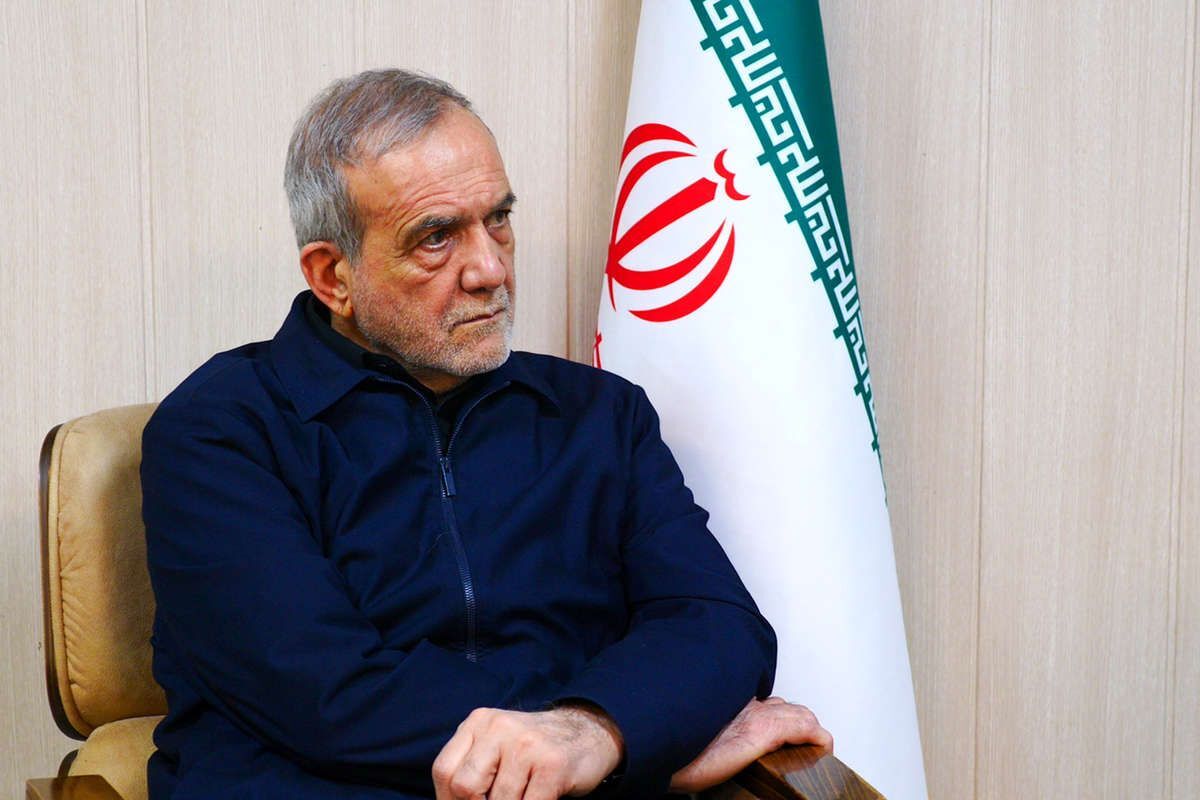 تاکید پزشکیان بر حفظ ثبات پولی، تأمین نیازهای عمومی و تداوم خدمات اقتصادی کشور