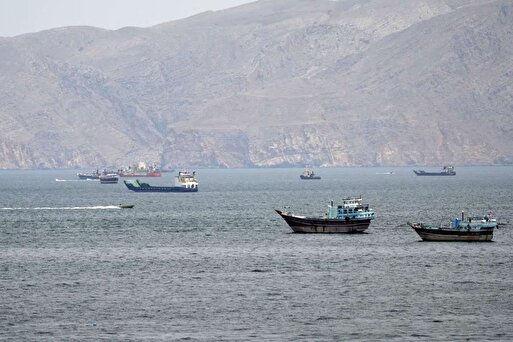 ادعای اکسیوس: پیشنهاد تازه ایران به آمریکا، موضوع اتمی را دور می‌زند تا به توافقی سریع‌تر دست یابد/ نفت ۱۰۸ دلار شد/ رویترز: ۱۰.۷ میلیون بشکه نفت خام ایران طی یک هفته از تنگه هرمز عبور کرده و از محاصره رهایی یافته/ پرس تی‌وی: در ایران بیش از ۱۵ موشک سنگین آمریکایی که خنثی شده‌اند، برای «مهندسی معکوس» منتقل شده‌اند/ گاردین: ذخایر نظامی ایران قادر به تهدید ناوبری در تنگه هرمز هستند