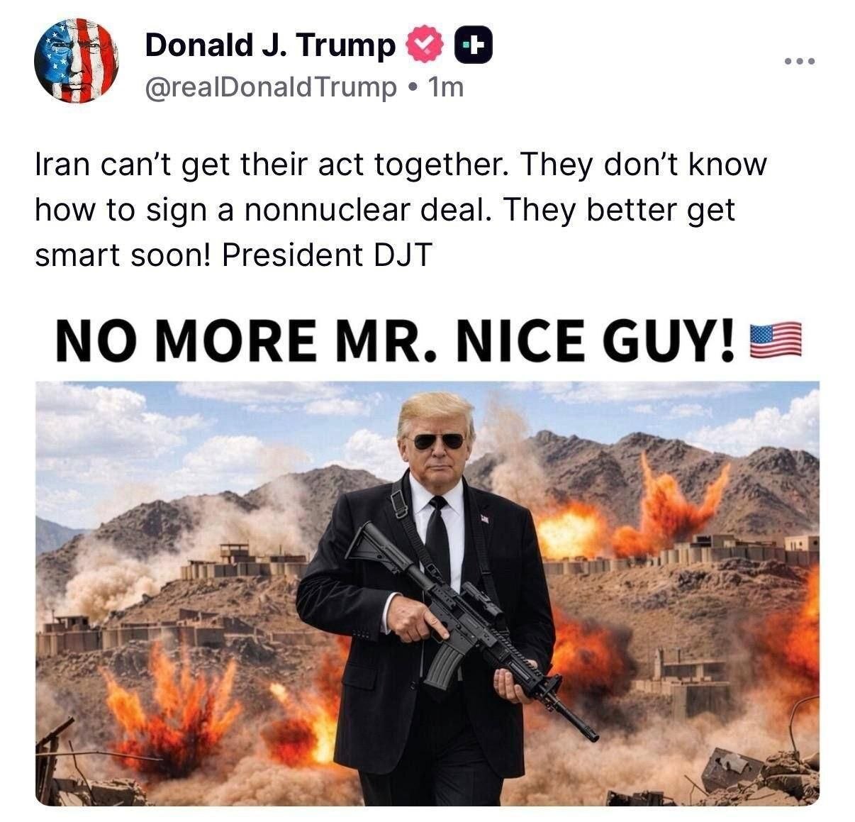 ادعای ترامپ همزمان با انتشار عکس عجیبی از خود: ایران بلد نیست چگونه توافق غیر هسته‌ای امضا کند