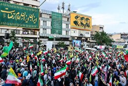 ببینید / اجتماع بزرگ مردم تهران در روز تولد امام رضا