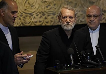 ببینید / تصاویری منتشر نشده از سفر شهید علی لاریجانی به بیروت