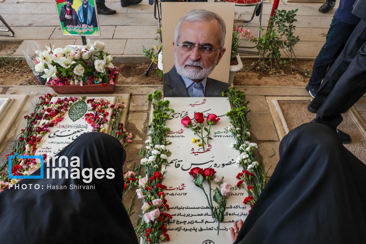 تصاویر: چهلمین روز شهادت «سیدکمال خرازی»