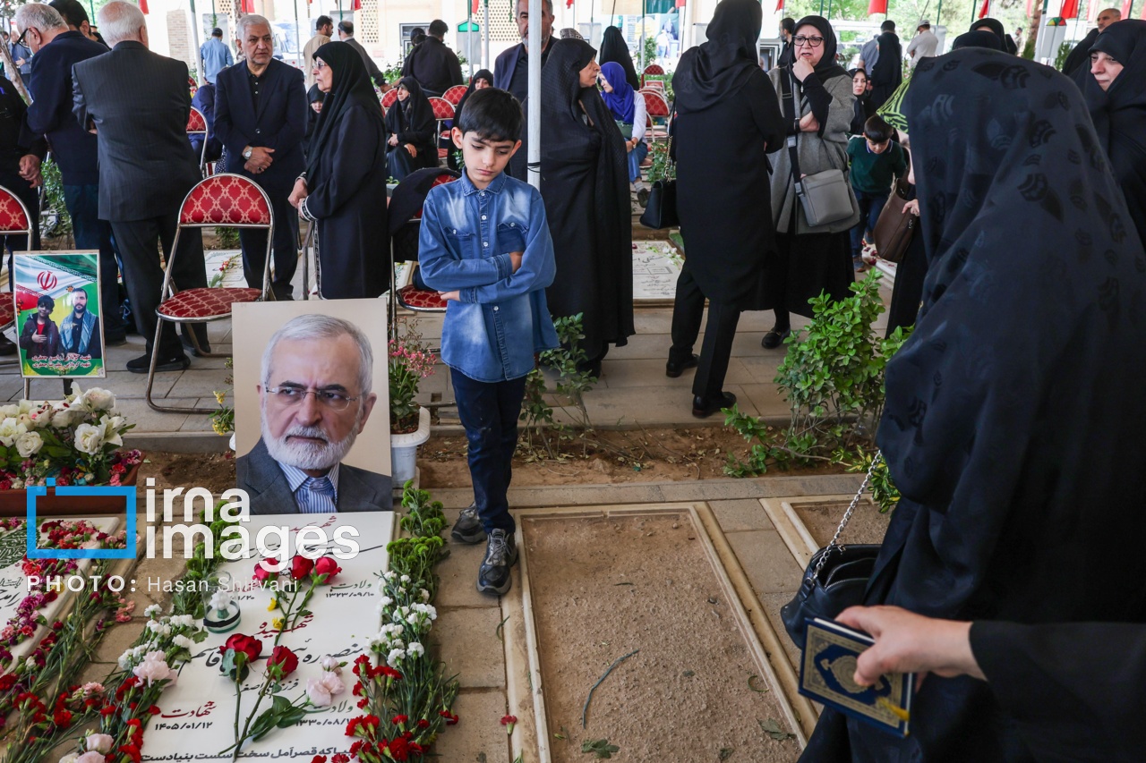 تصاویر: چهلمین روز شهادت «سیدکمال خرازی»