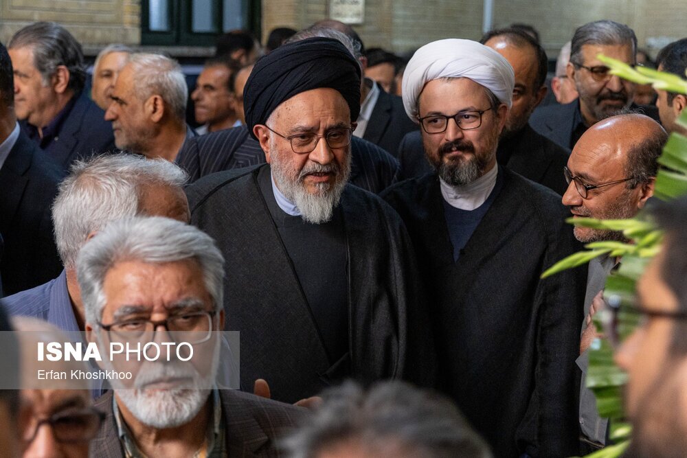 تصاویر: مراسم ترحیم خواهر «سیدمحمد خاتمی»