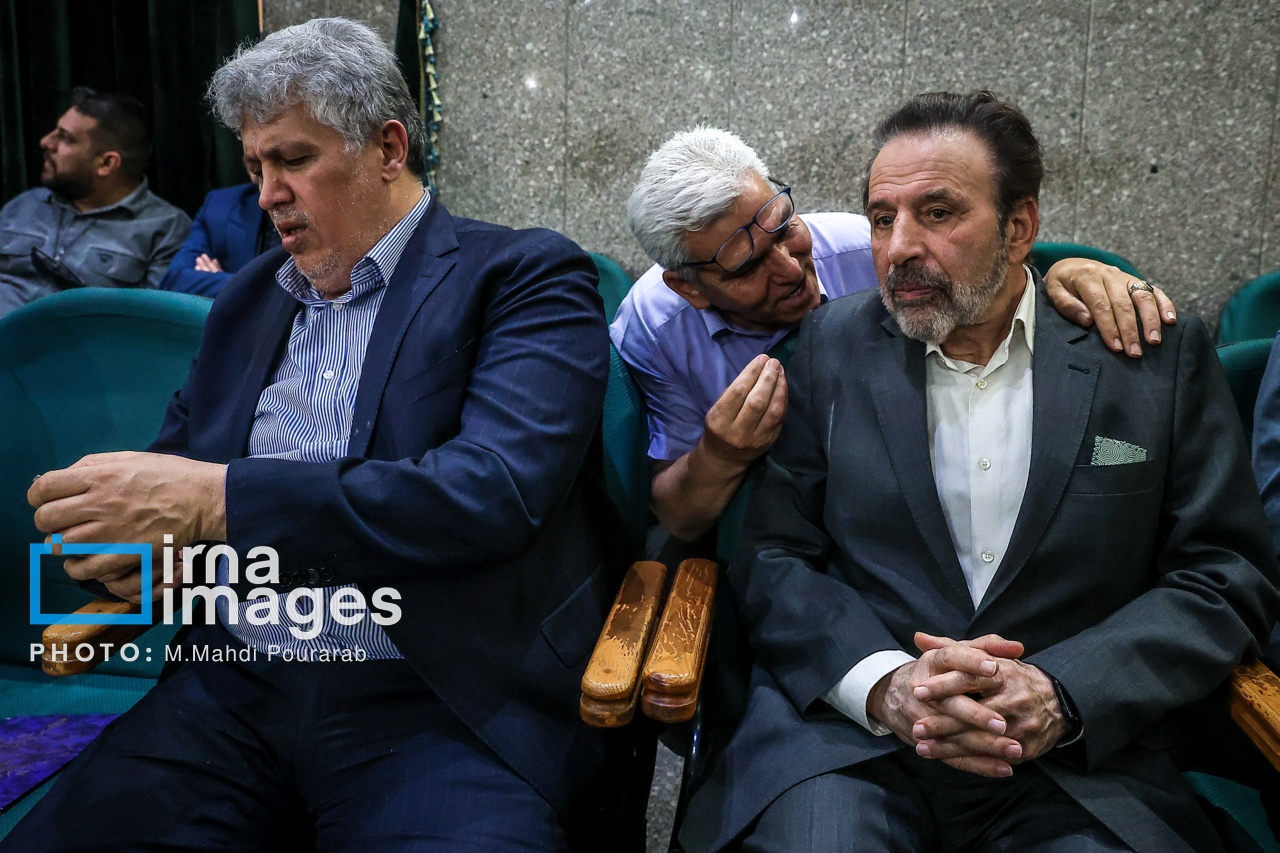 تصاویر: مراسم ترحیم خواهر «سیدمحمد خاتمی»