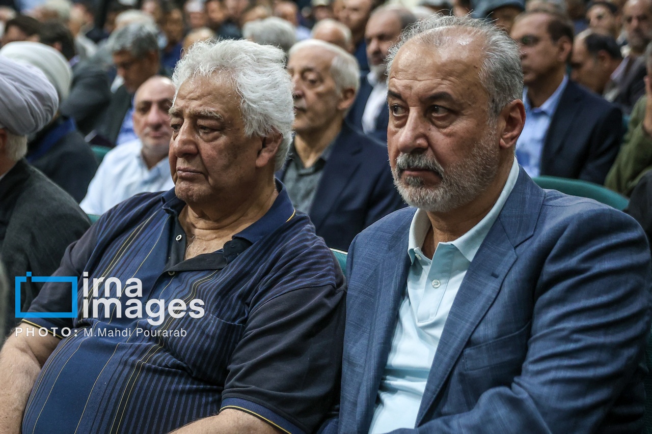 تصاویر: مراسم ترحیم خواهر «سیدمحمد خاتمی»