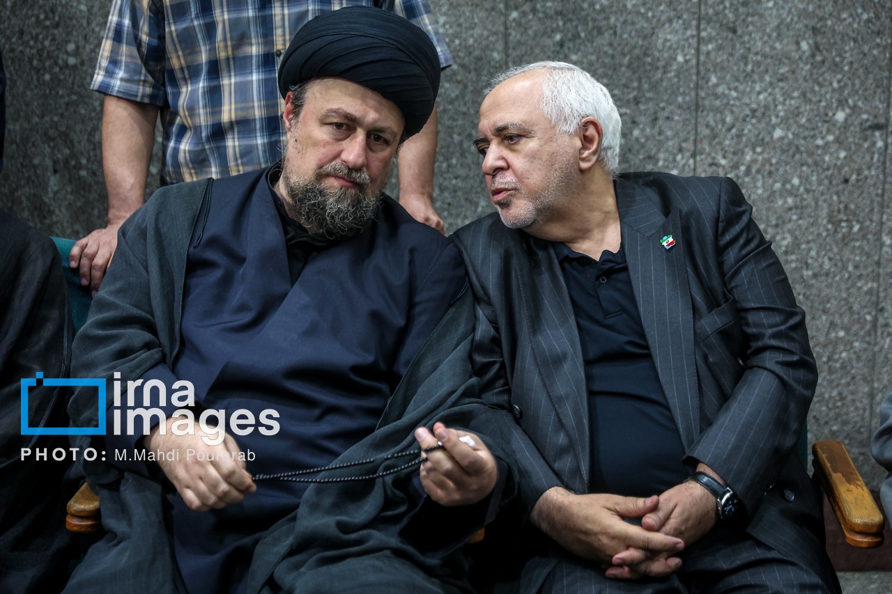 تصاویر: مراسم ترحیم خواهر «سیدمحمد خاتمی»