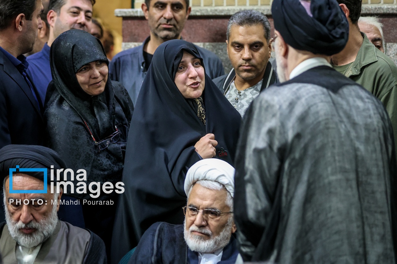 تصاویر: مراسم ترحیم خواهر «سیدمحمد خاتمی»