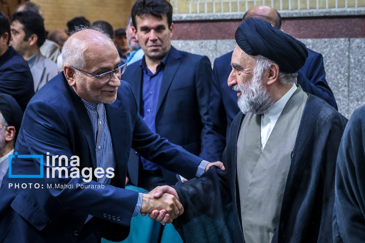 تصاویر: مراسم ترحیم خواهر «سیدمحمد خاتمی»