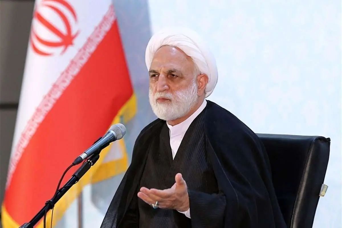 رئیس قوه قضائیه: اثر رفتار ما، مهم‌تر از حکم ما است/ «وحدت» به معنای نظر واحد داشتن نیست؛ اختلاف نظر یک امر طبیعی است/ نگاهی به جان‌فدایان ایران بیندازیم که از طیف‌های مختلف اجتماعی با سلایق و علایق متفاوت هستند، باید از هر آنچه موجب تجزیه‌های اجتماعی می‌شود، جداً بپرهیزیم