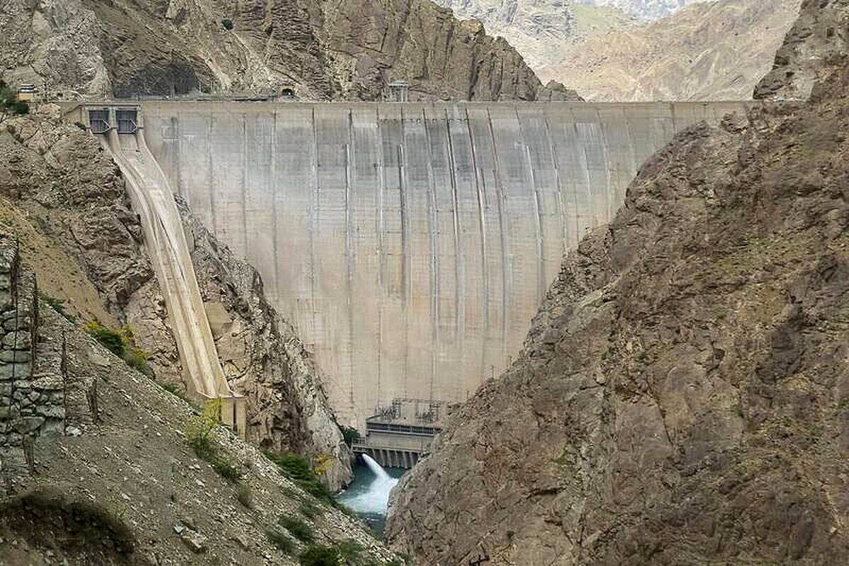 در پنج سد لار، دوستی، پانزده خرداد، بارزو و ساوه میزان پر شدگی کمتر از ۱۰ درصد است/ میزان کل خروجی سدهای کشور نسبت به سال قبل ۱۴ درصد افزایش داشته