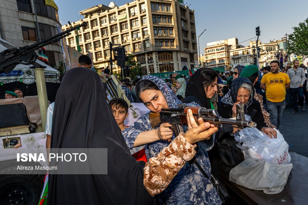 تصاویر:  مهمانی ۱۰ کیلومتری غدیر در تهران