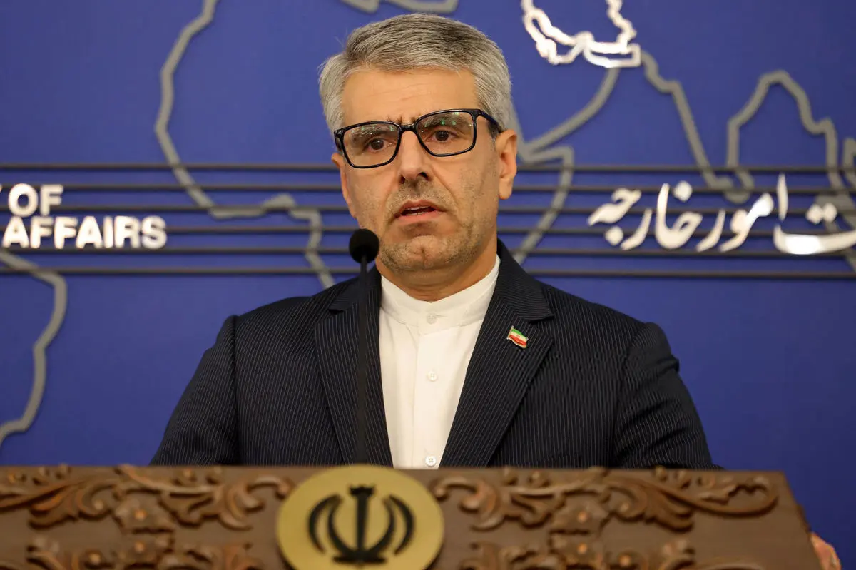 واکنش تلویحی سخنگوی وزارت خارجه به ادعا‌های رئیس‌جمهور لبنان: کسی را که کنار او ایستاده می‌فروشد و کسی را که در برابرش ایستاده می‌خرد