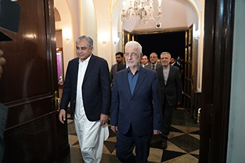 وزیر کشور پاکستان: من اینجا هستم تا نامه ویژه‌ای را از سوی عاصم منیر به آیت‌الله سید مجتبی خامنه‌ای، رهبر ایران تحویل دهم /  این پیام، پیام مهمی است؛ امیدوارم همه چیز به خوبی پیش برود و به پایان برسد