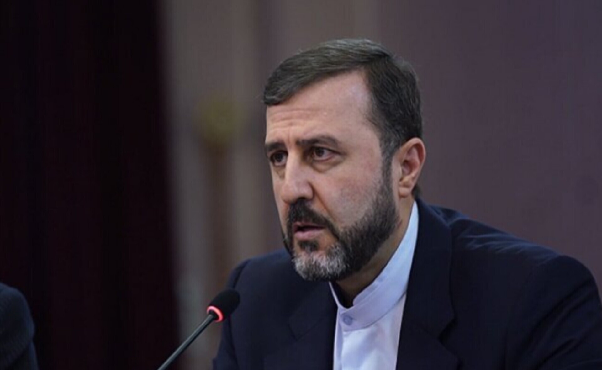 غریب آبادی، معاون عراقچی: ایران متجاوزان را رها نخواهد کرد و خسارات جنگ را دریافت خواهد کرد /دارایی‌های ایران غنیمت جنگی واشنگتن یا صندوق پرداخت به هم‌پیمانان آن نیست / برخی دولت‌های منطقه که قلمرو و امکانات خود را در خدمت تجاوز علیه ایران قرار داده‌اند، در جایگاه مطالبه‌گر خسارت نیستند