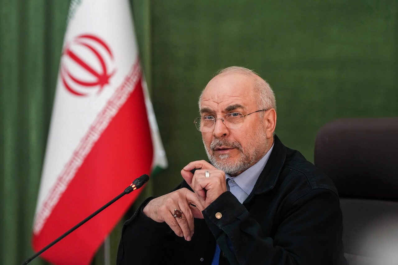 قالیباف: درود بر مردم ایران که کشور را از دهان گرگ‌های درّند