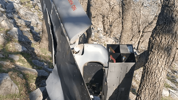 فارس: انهدام یک پهپاد متخاصم در آسمان خوزستان
