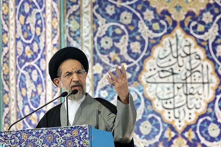 ابوترابی‌فرد، امام جمعه موقت تهران: از هر سخن، قدم و قلمی که کوچک‌ترین آسیبی به وحدت وارد کند، باید پرهیز شود