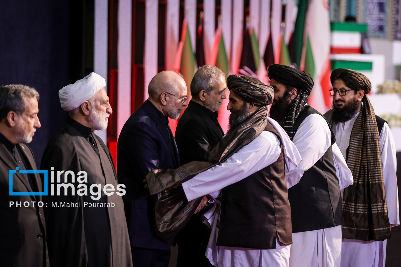 تصاویر: مراسم ادای احترام سران کشورها و مسئولان خارجی به پیکر رهبر شهید انقلاب