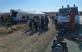 ۸ مصدوم بر اثر واژگونی اتوبوس در محور خرم‌آباد - اصفهان