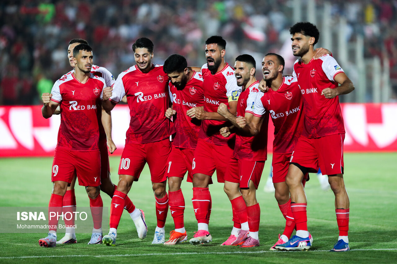 تصاویر: دیدار تیم‌های پرسپولیس و استقلال خوزستان