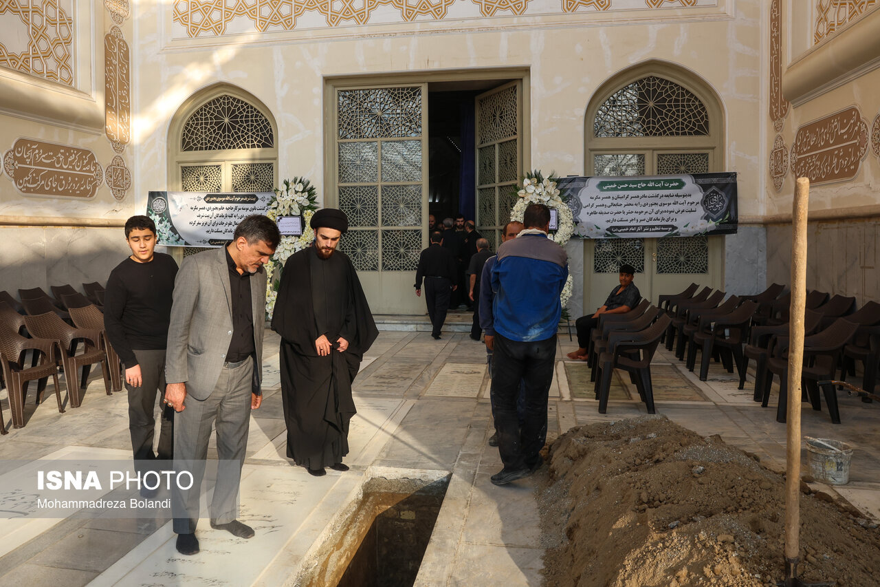 تصاویر: تشییع پیکر مادر همسر سید حسن خمینی