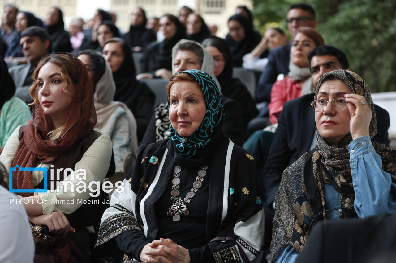 تصاویر: نخستین سالگرد زنده یاد «محمود فرشچیان»