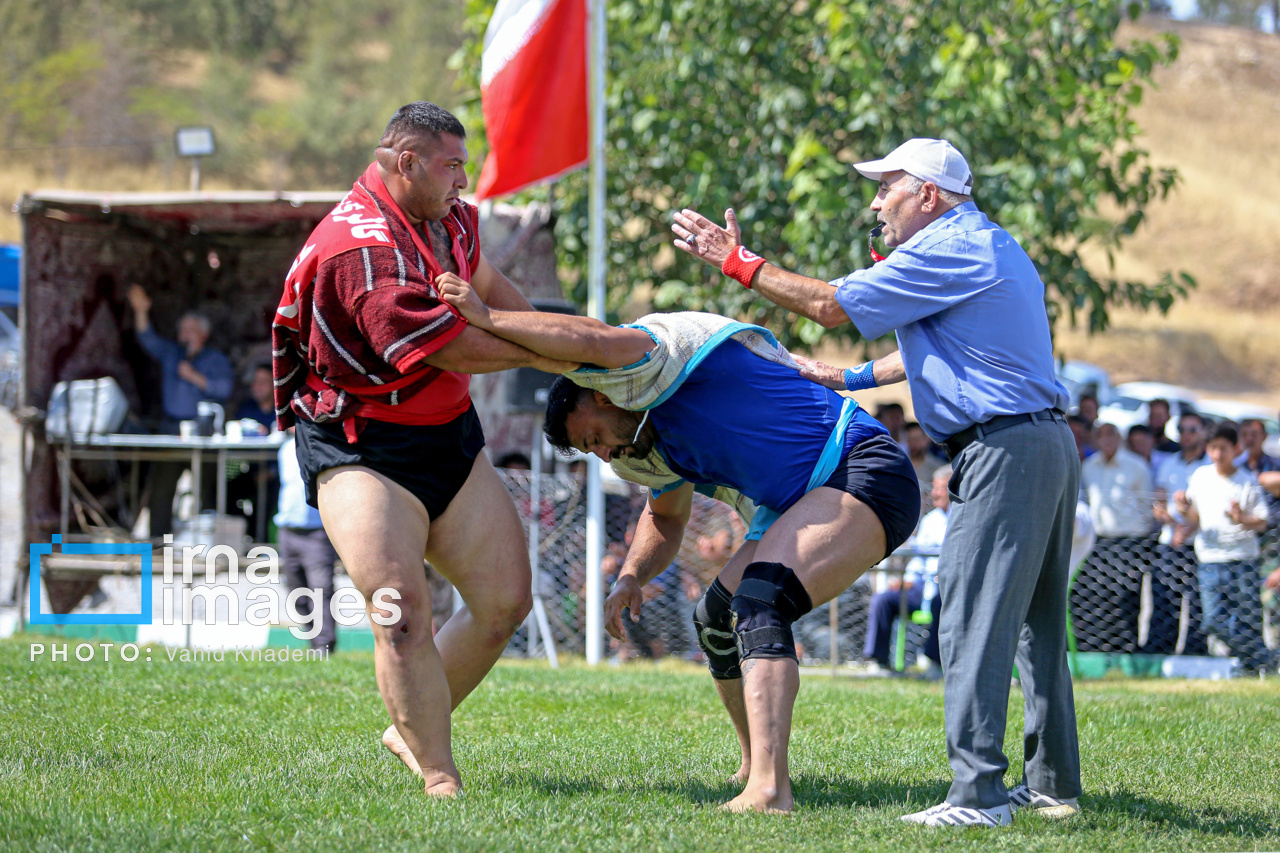 تصاویر: مسابقات «کشتی با چوخه»