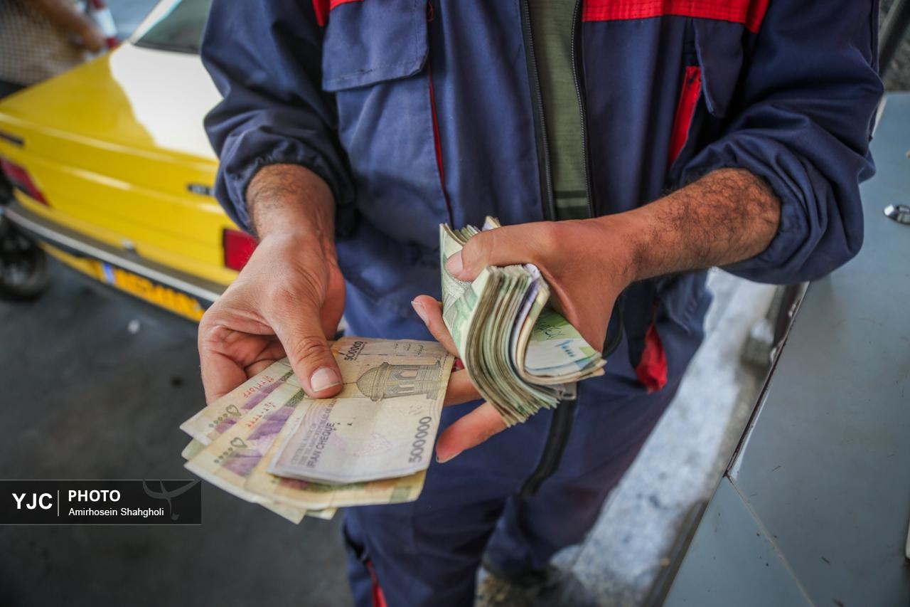 تصاویر: وضعیت پمپ‌بنزین‌ها یک روز پس از اعلام قیمت جدید