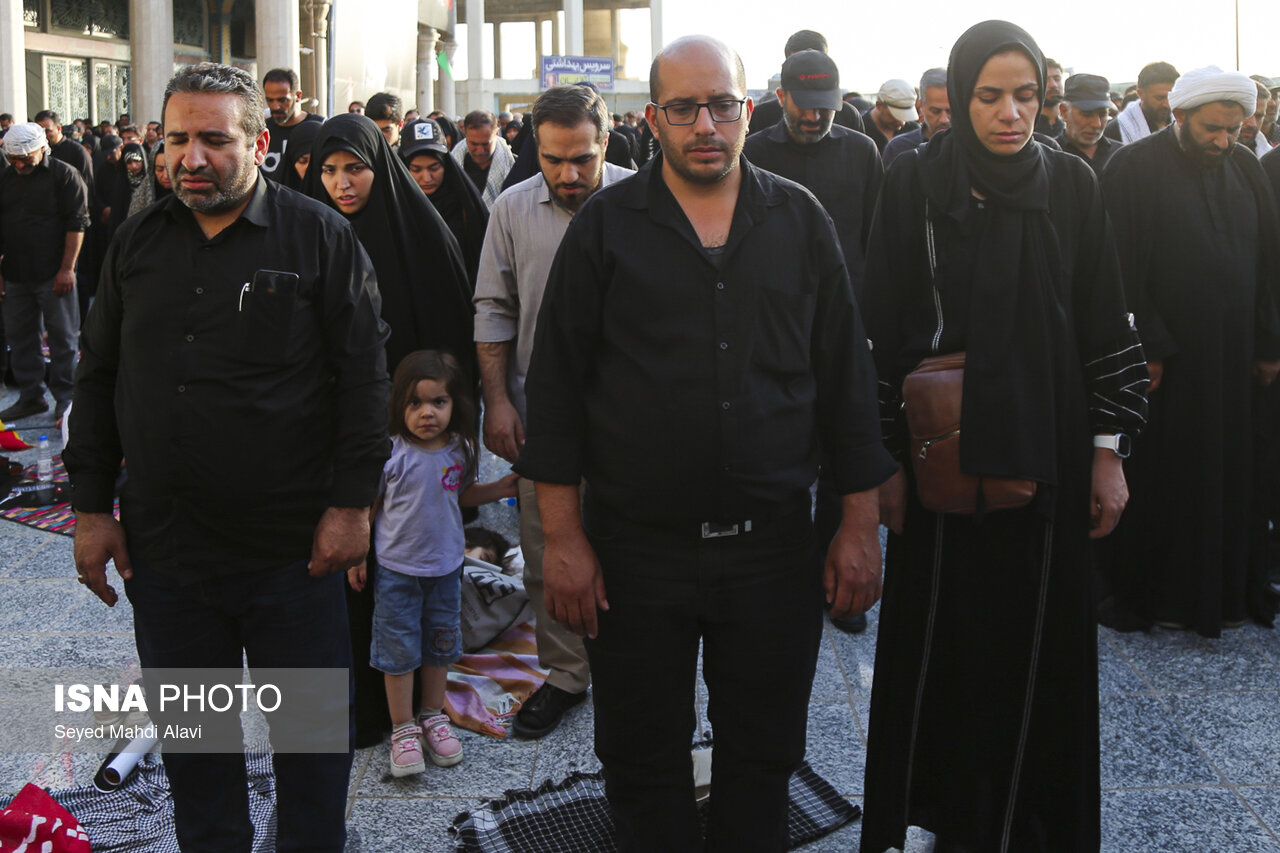 تصاویر: اقامه نماز بر پیکر رهبر شهید انقلاب در مسجد مقدس جمکران