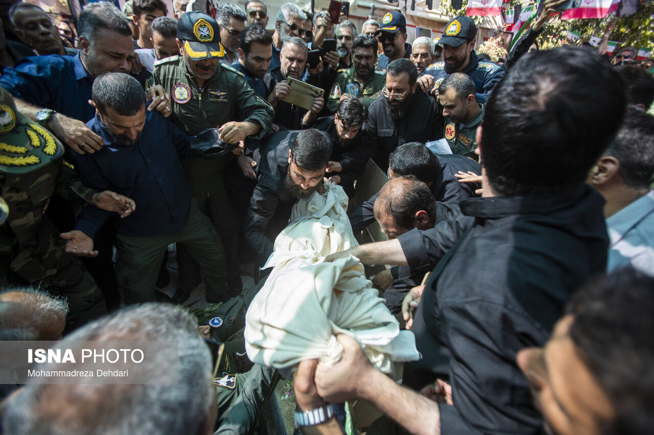 تصاویر: مراسم تشییع پیکر مطهر امیر سرتیپ خلبان مجید کاظمی - شیراز