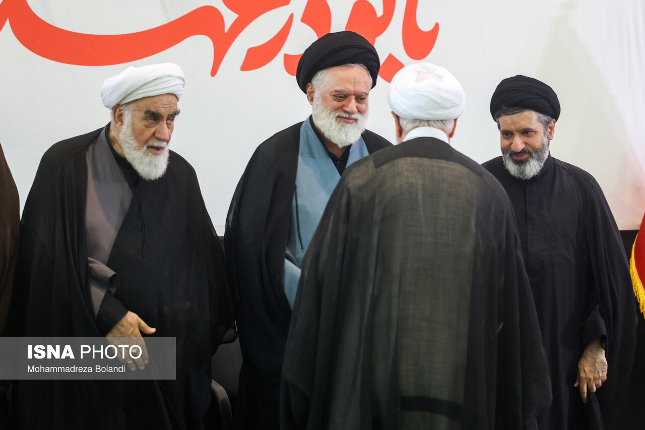 تصاویر: مراسم بزرگداشت چهلمین روز تدفین رهبر شهید انقلاب
