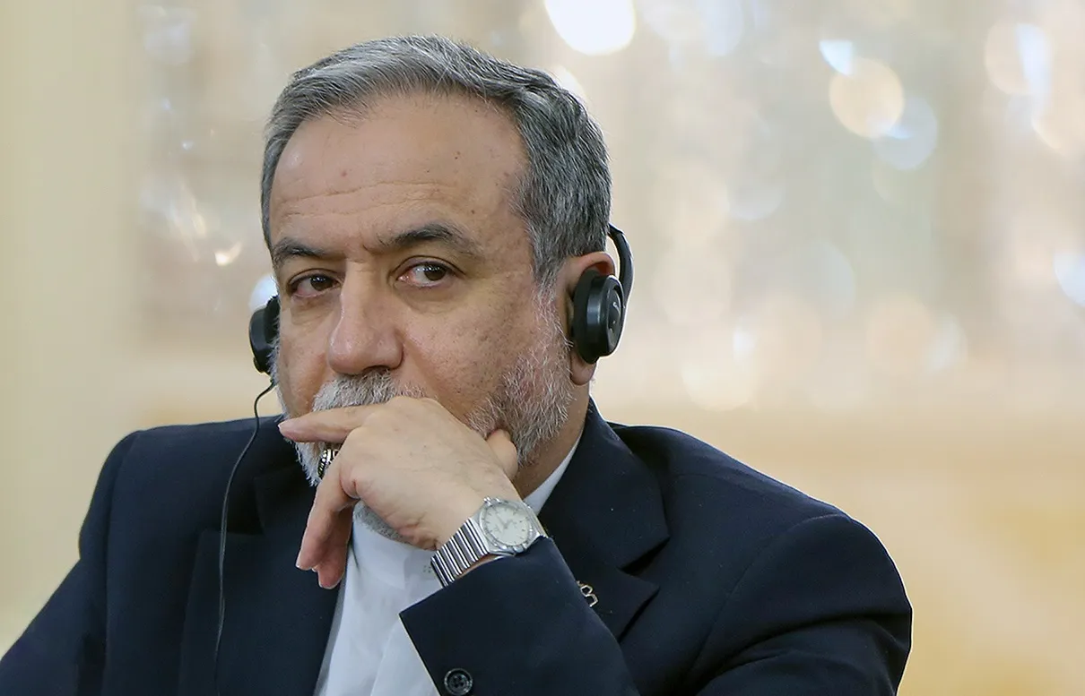 عراقچی: اگر شواهد روشنی از تمایل آمریکا برای دستیابی به راه‌حلی عادلانه و عزتمندانه با هدف پایان دادن دائمی به مناقشه مشاهده کنیم، آماده ایم بار دیگر به دیپلماسی فرصت دهیم/ایران با عزم راسخ در پی یافتن راه‌حلی مسالمت‌آمیز برای پایان دادن به مناقشه است/راهی برای برون‌رفت از این وضعیت وجود دارد؛ اما این راه تنها زمانی می‌تواند تحقق یابد که آمریکا بپذیرد دیگر گزینه نظامی‌ کارایی ندارد