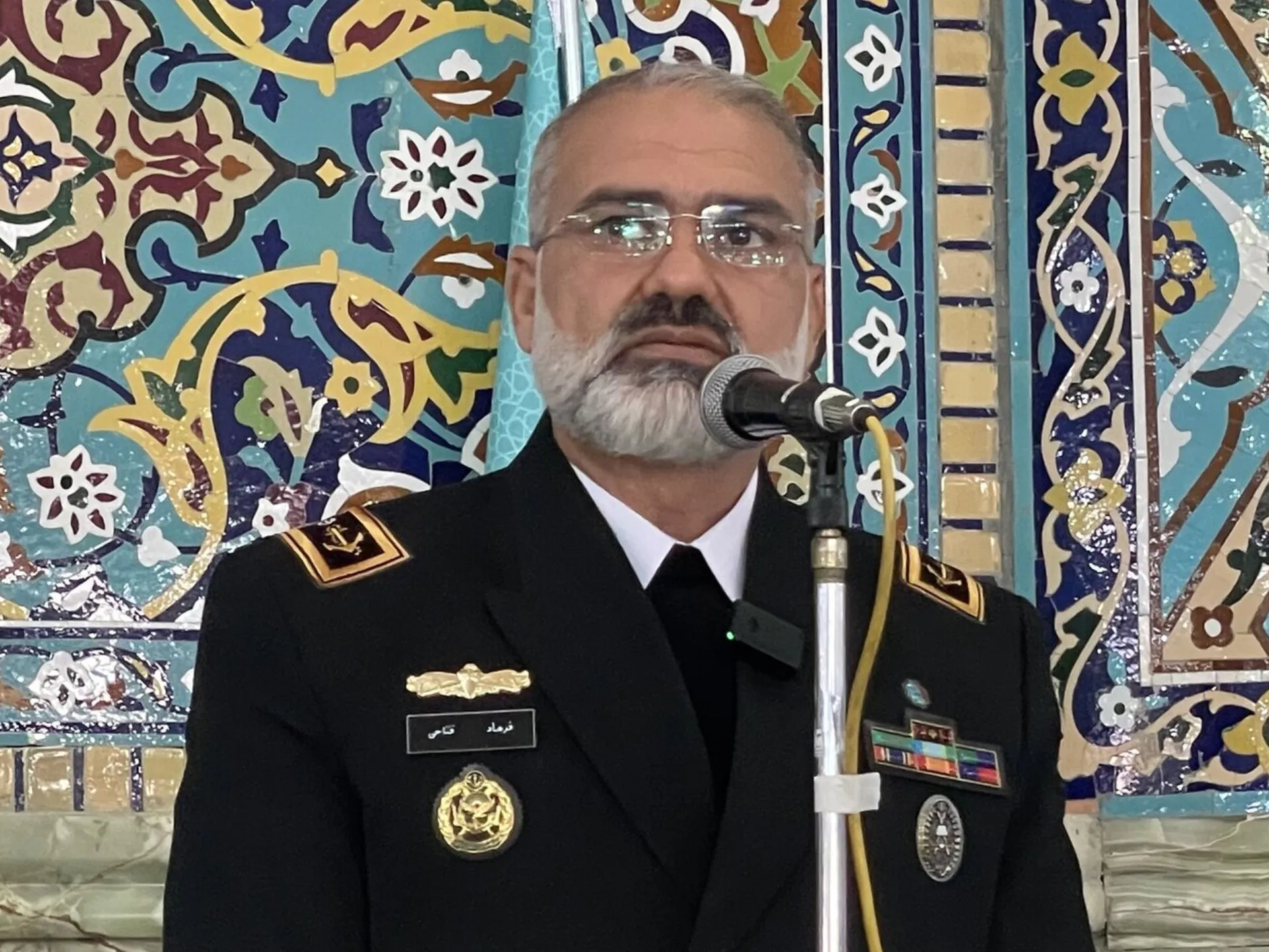 دشمن در جنگ ۴۰ روزه، مراکز موشکی و زاغه مهماتی را زد که ما در آن‌ها چیزی نداشتیم/ در همان روز‌های ابتدایی جنگ، «آبراهام لینکلن» را مورد اصابت قرار دادیم، ولی یک یگان شناور که از امکانات بسیار زیادی برخوردار است، با یک موشک غرق نخواهد شد؛ بلکه مأموریت آن به تاخیر میفتد/ «آبراهام لینکلن» از «تنگه ولایت» نتوانست بالاتر بیاید و ۸ نفر در آن خودکشی کردند