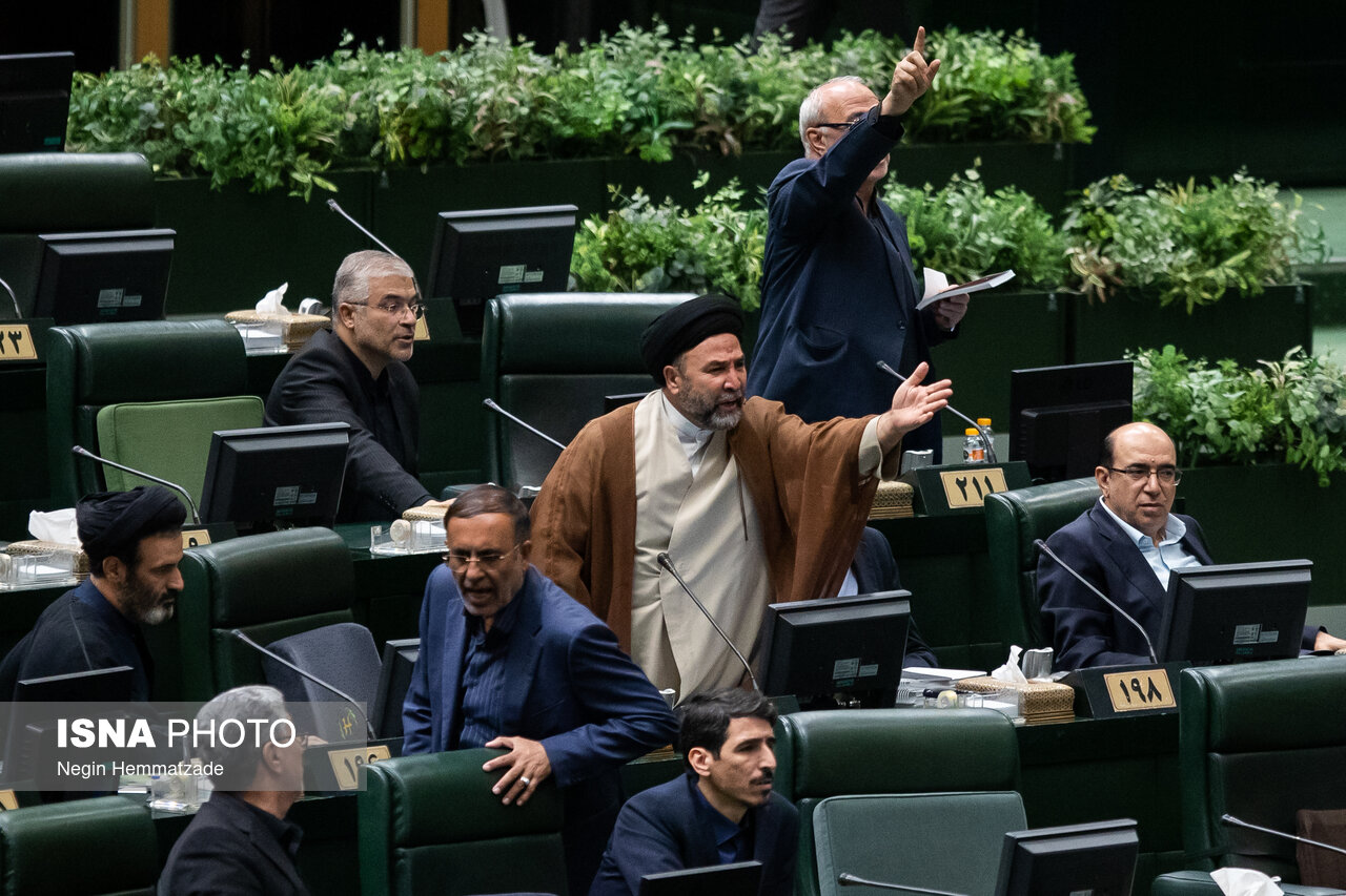 تصاویر: صحن علنی مجلس - ۵ آبان