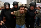 تصاویر : ۵۰۰ نفر بازداشت در تظاهرات علیه فساد روسیه