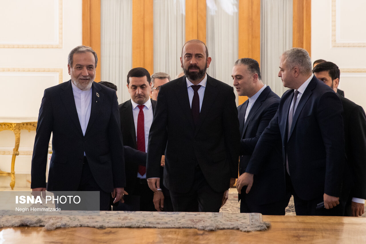 تصاویر: دیدار وزیر امور خارجه ارمنستان با عراقچی