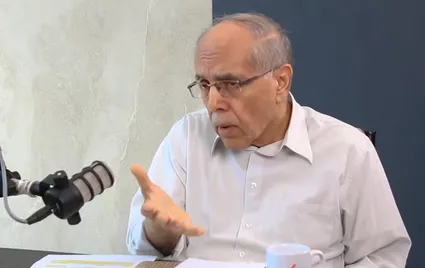 ویدیو / کوروش احمدی در مناظره با روح‌الامین سعیدی استاد دانشگاه امام صادق: نگرانی اصلی من درمورد ادامه جنگ این است: اگر به اقتصاد فرجه ندهیم، با مشکل حاد فرا نسلی مواجه می‌شویم، الان سرانه مصرف گوشت در ایران پنج شش کیلو است و در ترکیه ۲۷ کیلو