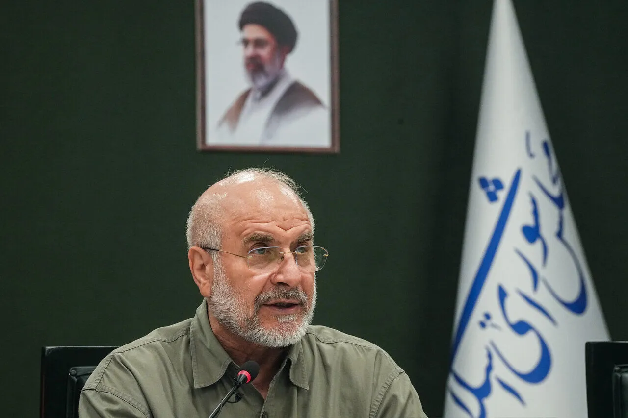 واکنش قالیباف به شکار زیرسطحی آمریکایی در تنگۀ هرمز: ناک اوت!