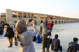 دانشگاه علوم پزشکی: فاصله‌گذاری اجتماعی در استان اصفهان رعایت نمی‌شود / وضعیت فعلی شکننده است / هنوز هیچ دستورالعمل و هیچ اجازه ای برای بازگشایی مساجد و اماکن مذهبی داده نشده