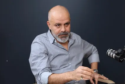 ویدیو / قیس قریشی در مناظره با امیرعلی ابوالفتح: تجربه مقاومت، آمریکا را مجبور به توافق با ایران کرد /  نصف بلای لیبی و عراق برای ما واقعا کابوس است