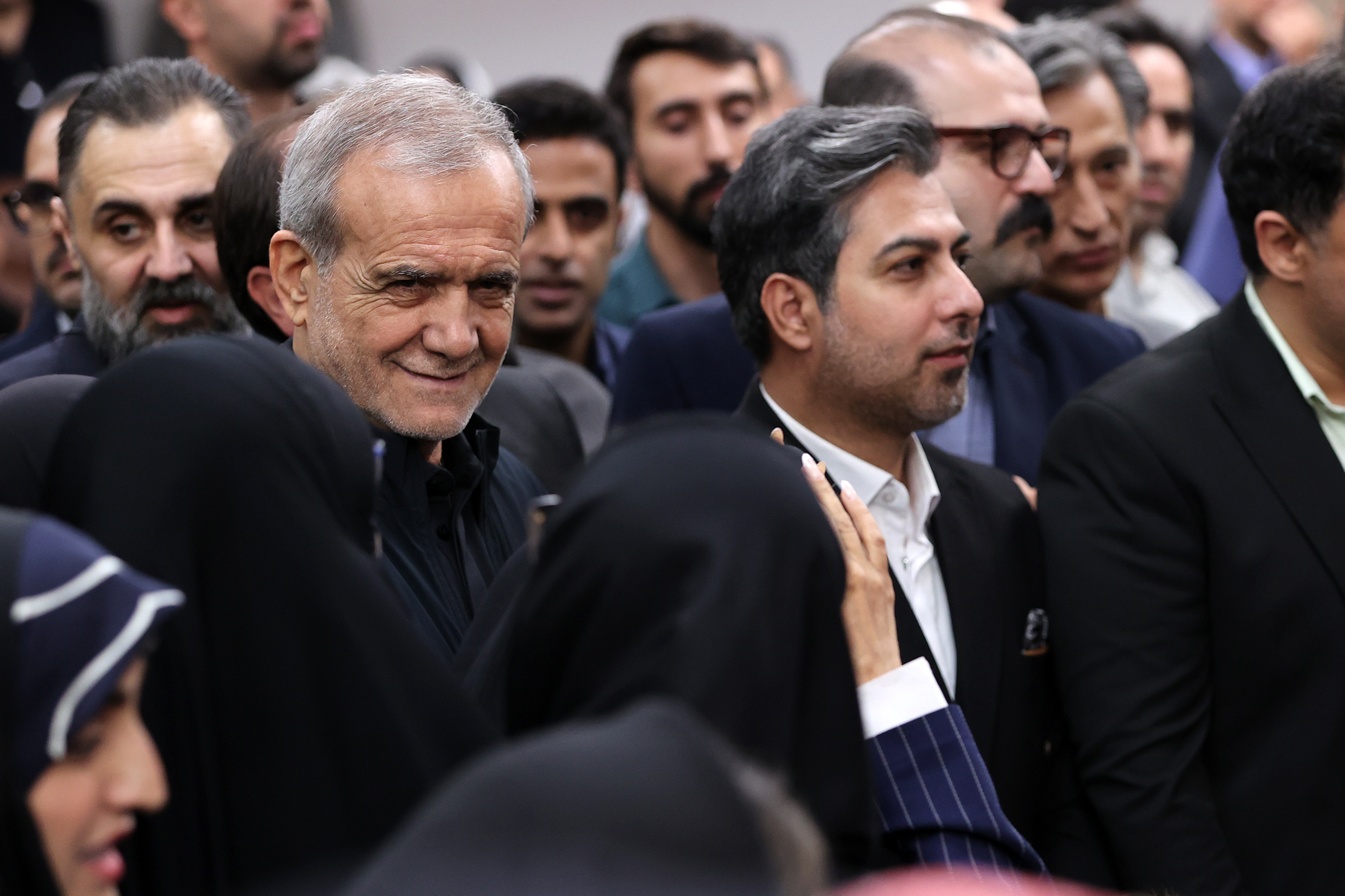 تصاویر: نشست خبری پزشکیان با جمعی از اصحاب رسانه
