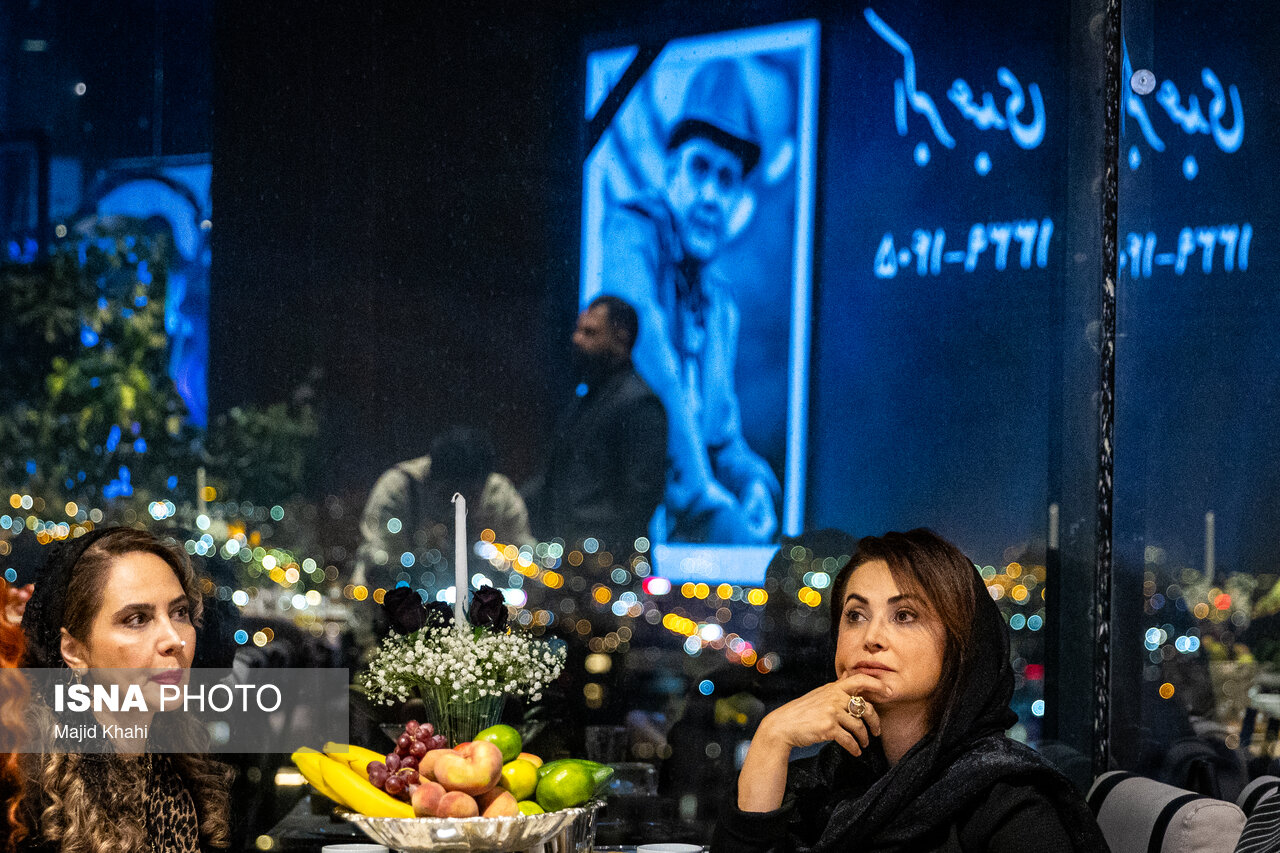 تصاویر: مراسم چهلمین روز درگذشت اکبر عبدی
