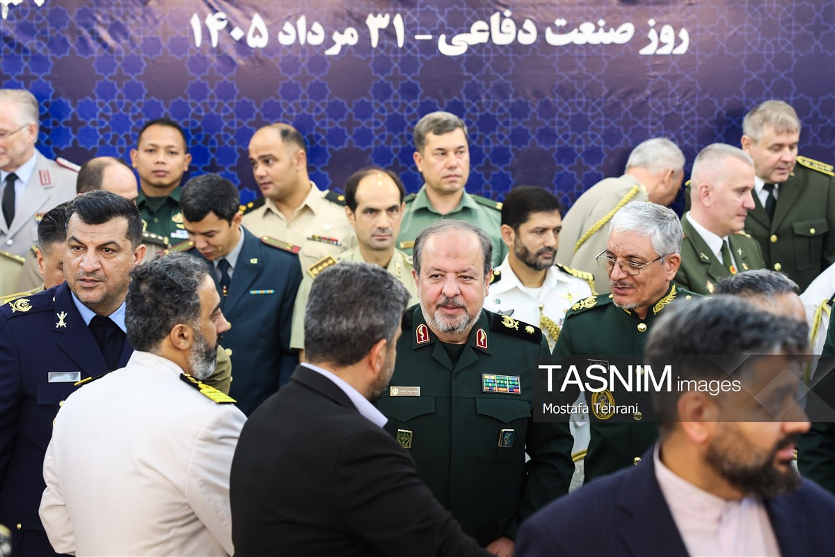 تصاویر: دیدار مقامات وزارت دفاع با وابستگان نظامی مقیم تهران