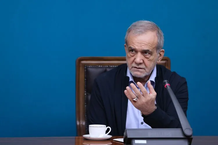 پزشکیان: باید کشور را دریامحور کنیم / سیاست‌گذاری در حوزه صنایع دریایی باید مبتنی بر اهداف روشن و قابل سنجش باشد