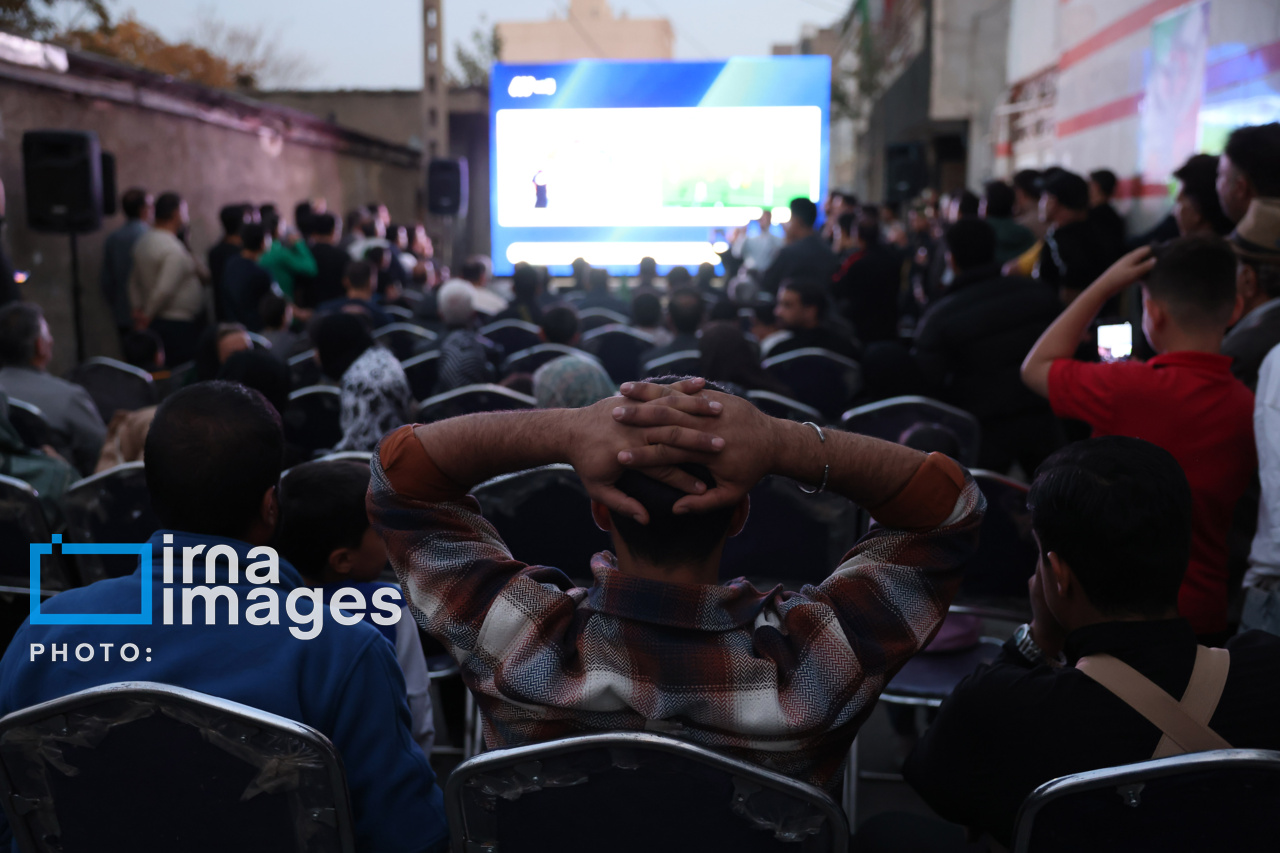 تصاویر: تماشای فینال کشتی آزاد قهرمانی جهان مقابل منزل «احمد محمدنژاد جوان»