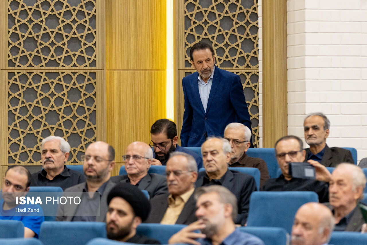 تصاویر: مراسم یادبود ابوالقاسم قاسم‌زاده