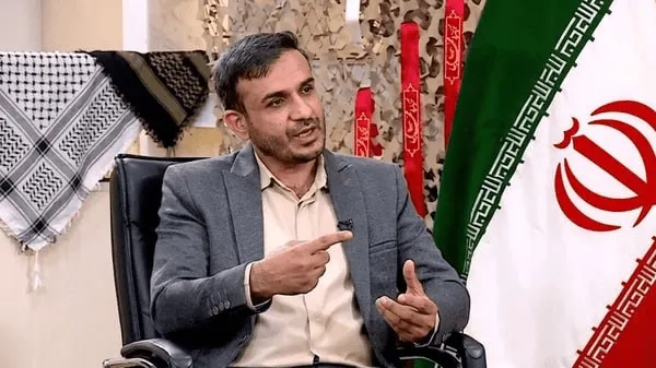 معاون سیاسی نیروی دریایی سپاه: نقطهٔ پایان مصونیت در تنگهٔ هرمز «خصب عمان» است / خصب آغاز اعمال اراده ایران در برابر هرگونه تخلف در تنگه هرمز است / از زمان تاریک شدن هوا تا روشنایی صبح، عبور ایمن از کریدور آمریکایی در جنوب تنگه، عملاً امکان‌پذیر نیست و شناوری که وارد این کریدور شود، پس از رسیدن به محدوده خصب عمان، دیگر از خطر اصابت مصون نخواهد بود