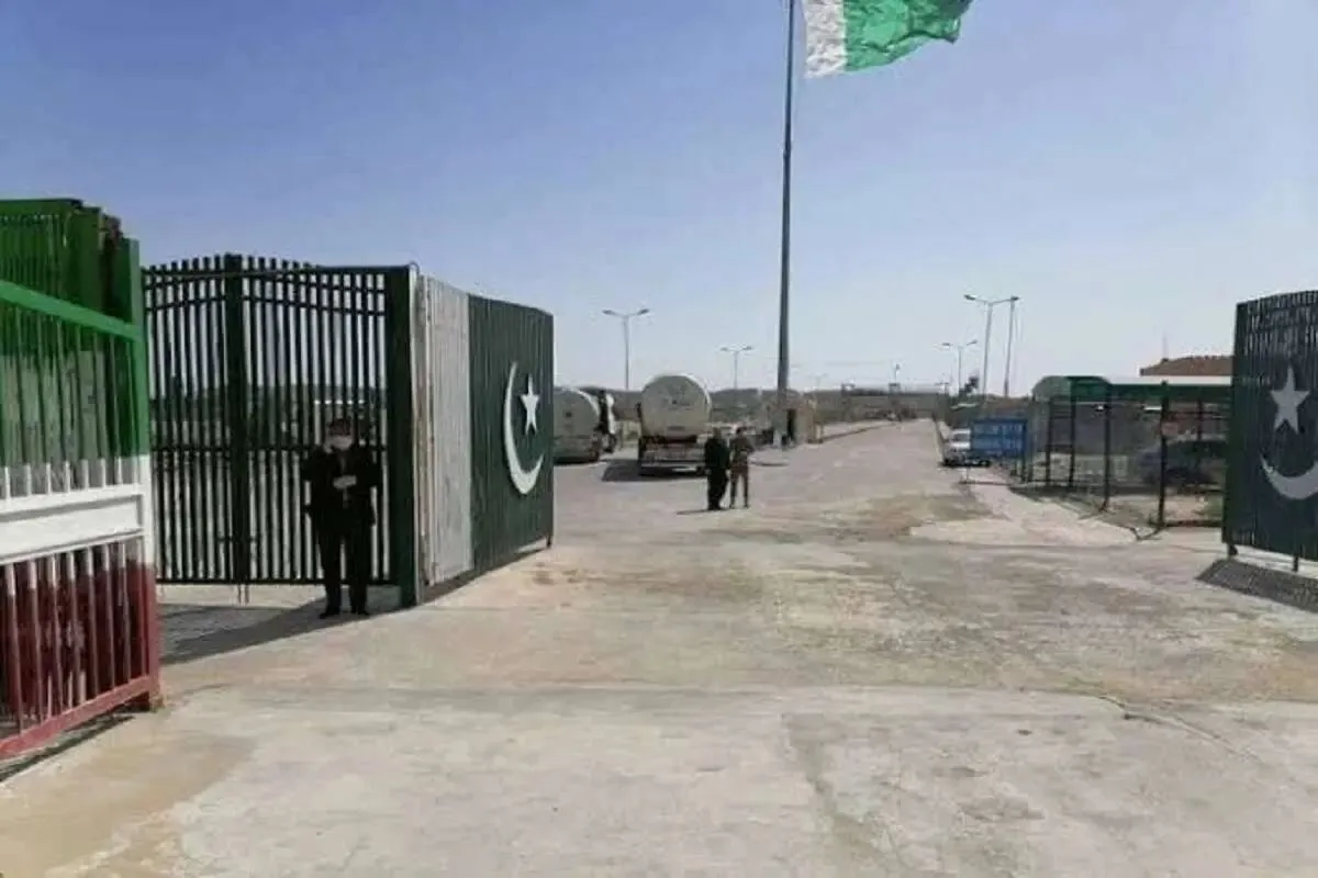 سخنگوی وزارت خارجه در مورد قصد پاکستان از توقف تردد در گذرگاه‌ مرزی خود با ایران: اجازه دهید از قضاوت و نیت‌خوانی پرهیز کنیم/ اعلام شده که علت این اقدام، وجود برخی مسائل فنی است