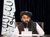 سخنگوی طالبان: اگر پاکستان جنگ را ادامه دهد، پاسخ قاطع می‌دهیم / حملات ما، این پیام را می‌رساند که دست ما نیز به گریبان آنان می‌رسد